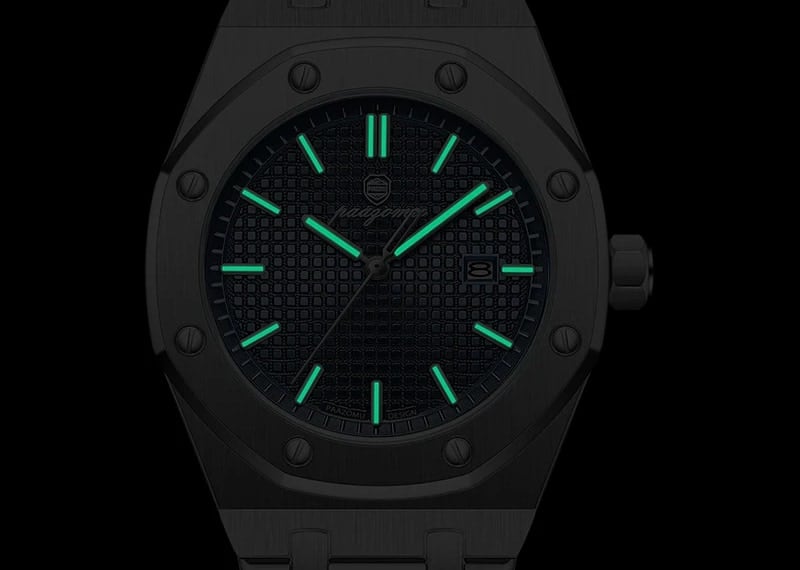 Reloj TALVORE de noche, con agujas luminiscentes
